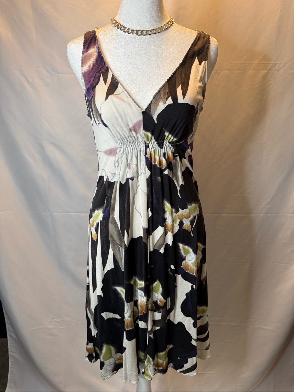 Elie Tahari Black and Cream Floral V-Neck Midi Dress
